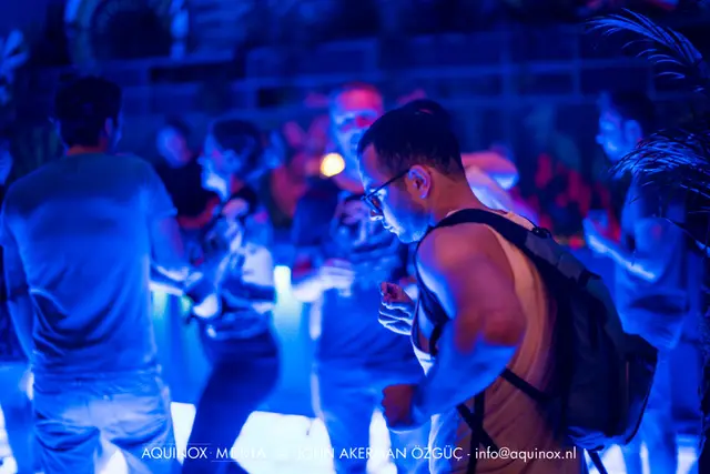 Event, people and live-music photography by Aquinox Media