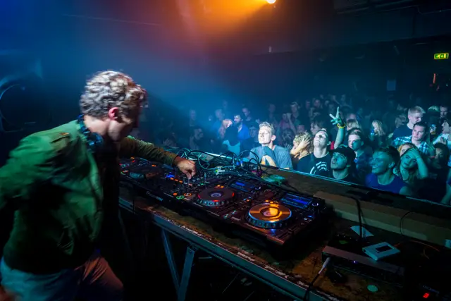 Event, people and live-music photography by Aquinox Media